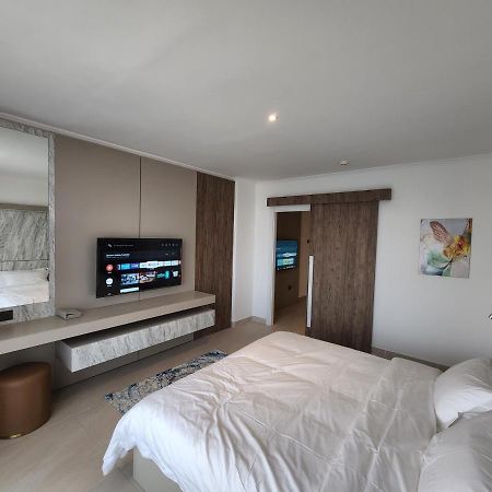Imperial Suites Hotel Манама Экстерьер фото