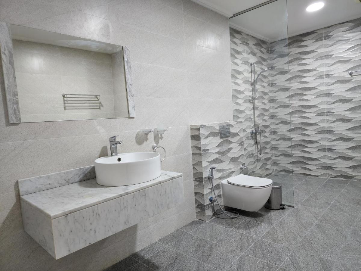 Imperial Suites Hotel Манама Экстерьер фото