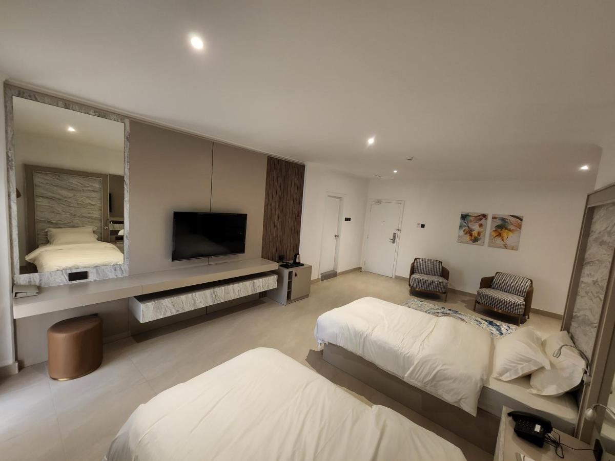 Imperial Suites Hotel Манама Экстерьер фото