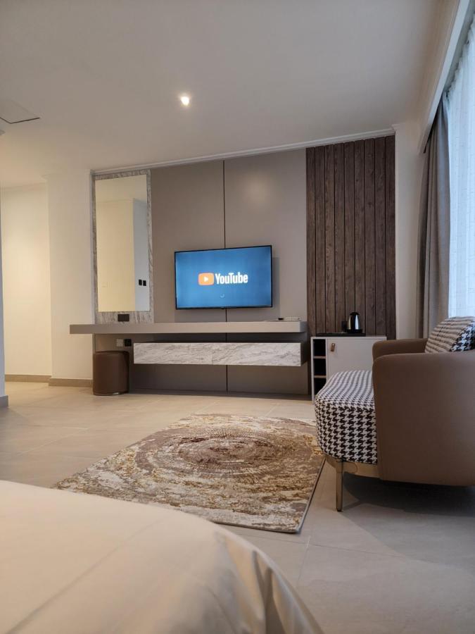 Imperial Suites Hotel Манама Экстерьер фото