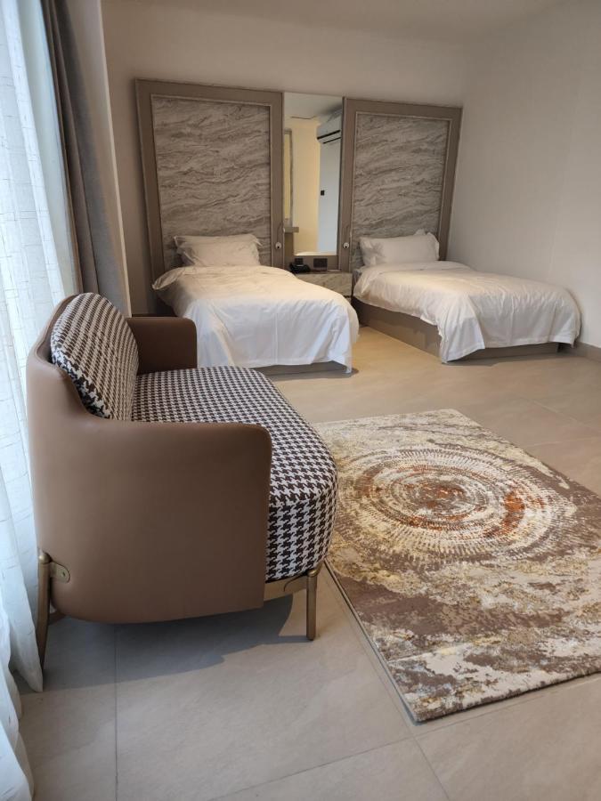 Imperial Suites Hotel Манама Экстерьер фото