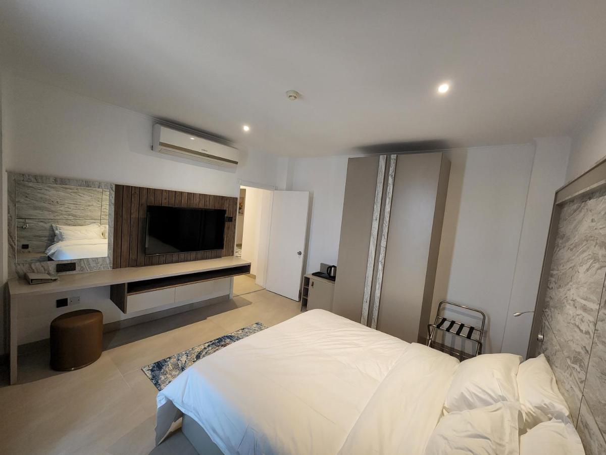 Imperial Suites Hotel Манама Экстерьер фото