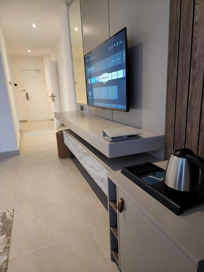 Imperial Suites Hotel Манама Экстерьер фото