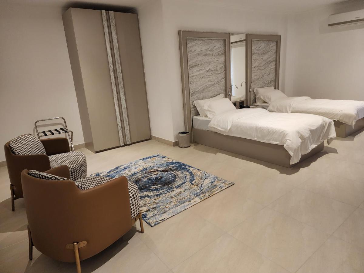 Imperial Suites Hotel Манама Экстерьер фото