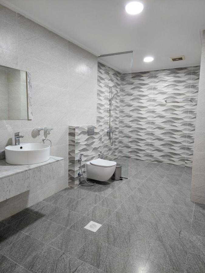 Imperial Suites Hotel Манама Экстерьер фото