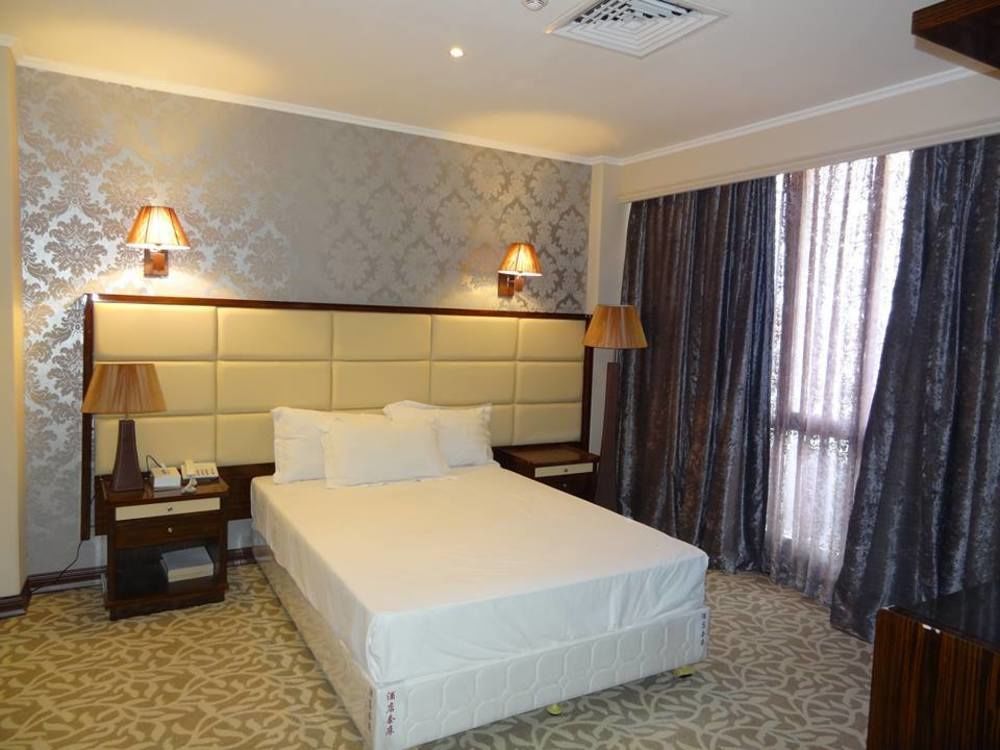Imperial Suites Hotel Манама Экстерьер фото